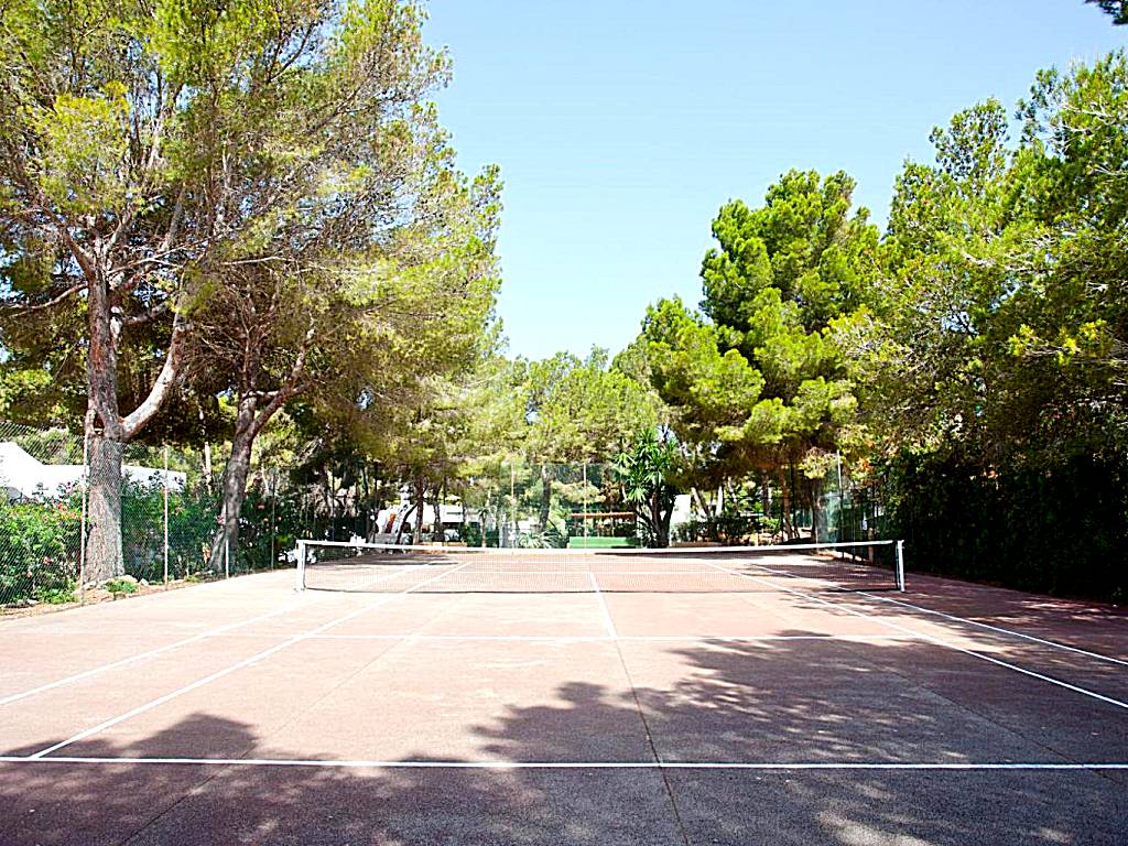 Club Cala Azul (Cala Llenya) 