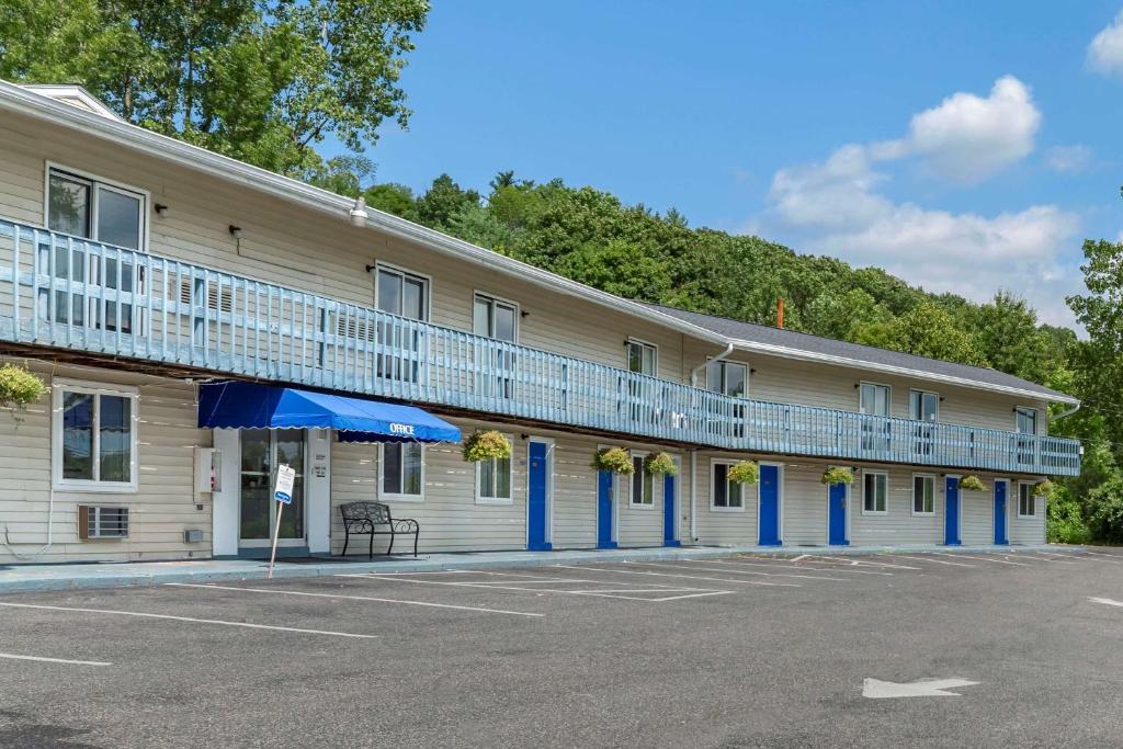 Econo Lodge Lee - Great Barrington